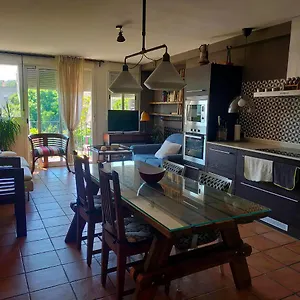 Una Parada A L'anoia En Apartamento Compartido Habitación en casa particular